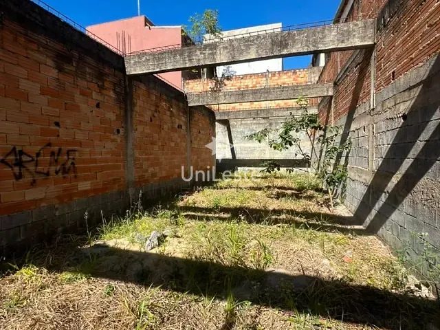Terreno com 200m², à venda, no bairro Jardim Vitória em Belo Horizonte