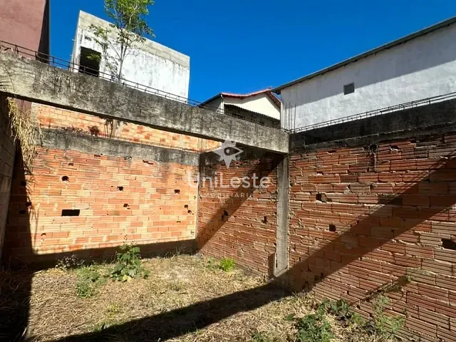 Terreno com 200m², à venda, no bairro Jardim Vitória em Belo Horizonte