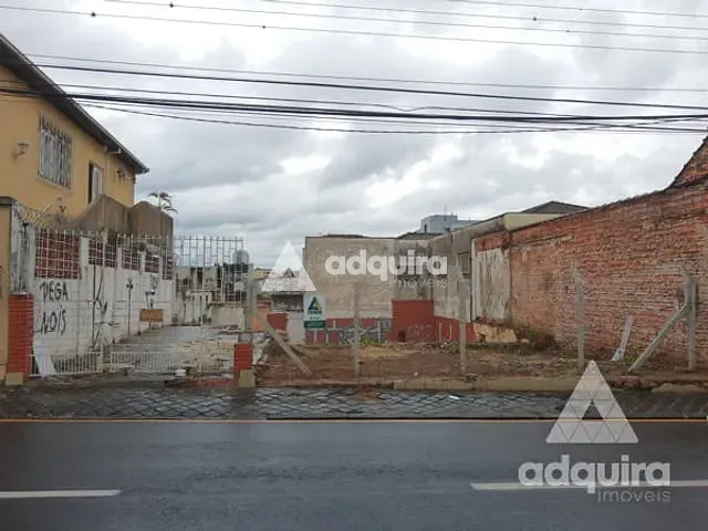 Terreno com 327m², à venda, no bairro Centro em Ponta Grossa