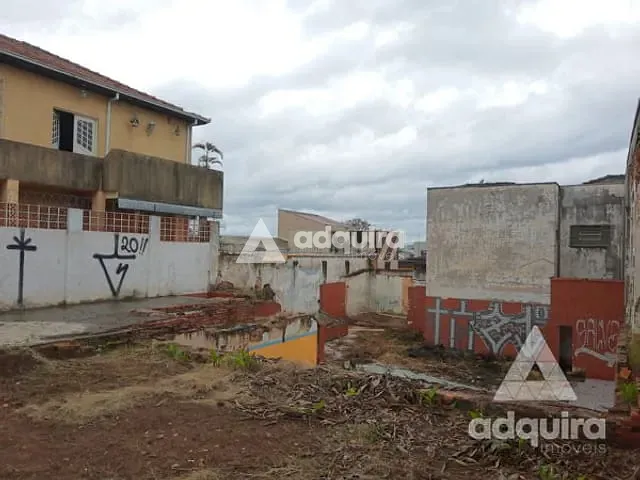 Terreno com 327m², à venda, no bairro Centro em Ponta Grossa