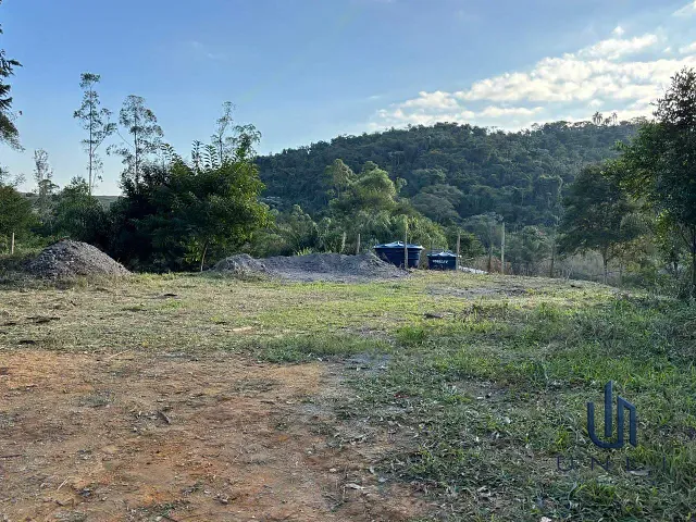 Terreno com 1263m², à venda, no bairro Nossa Senhora do Amparo em Barra Mansa