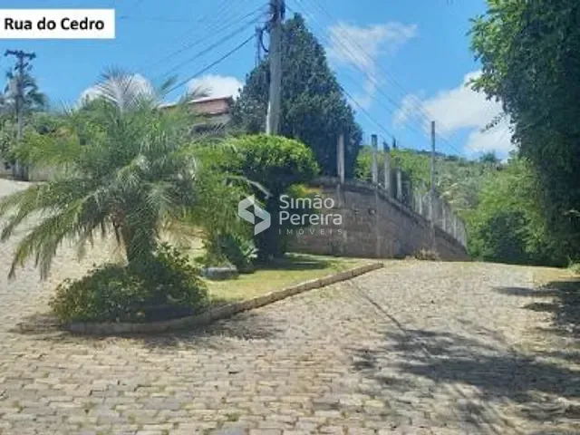 Terreno com 2261m², à venda, no bairro Salutaris em Paraíba do Sul