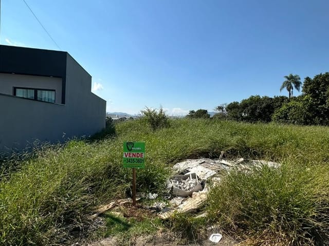 Terreno com 215m², à venda, no bairro Loteamento Sierra em Extrema