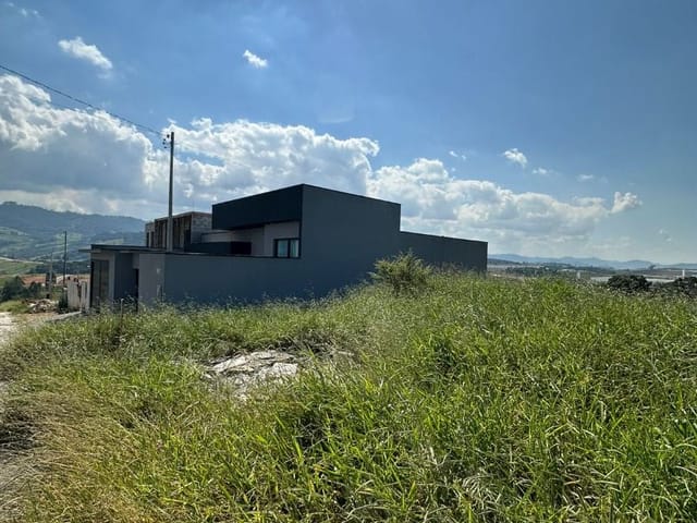 Terreno com 215m², à venda, no bairro Loteamento Sierra em Extrema