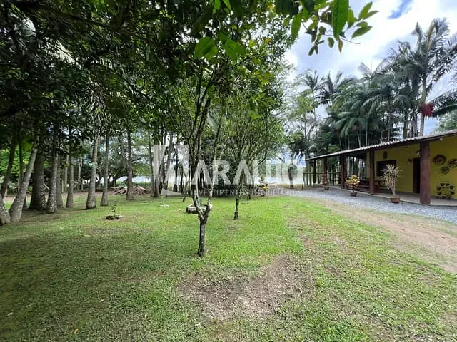 Terreno com 2107m², à venda, no bairro Centro em Ilhota