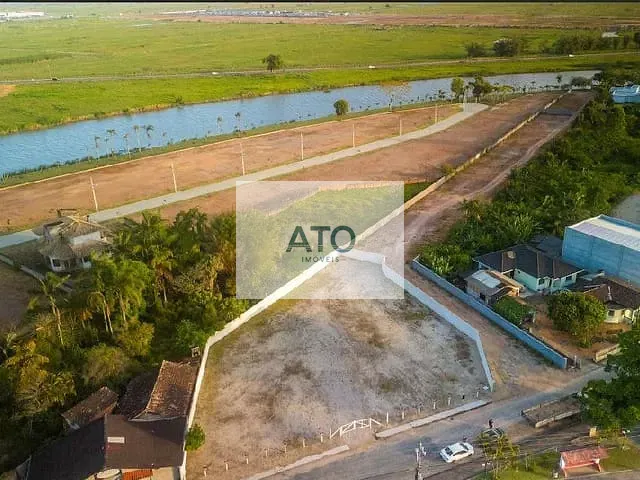 Terreno com 1750m², à venda, no bairro xv de novembro em Tijucas