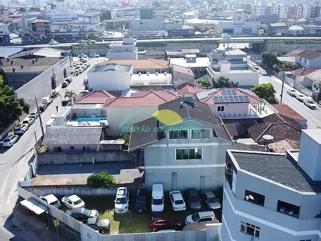 Terreno com 676m², à venda, no bairro Jardim Santiago em São José