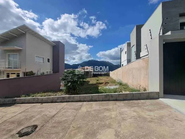 Terreno com 480m², à venda, no bairro Jardim Novo Mundo em Poços de Caldas