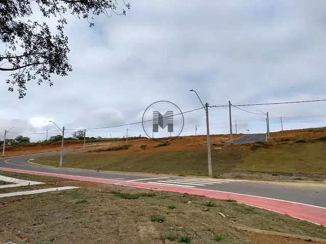 Terreno com 160m², à venda, no bairro Pedrinha em Guaratinguetá