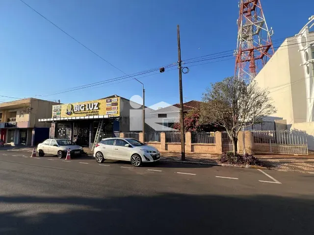 Terreno com 825m², à venda, no bairro Centro em Rolândia
