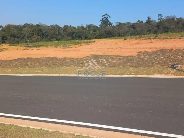 Terreno com 1500m², à venda, no bairro Ivoturucaia em Jundiaí