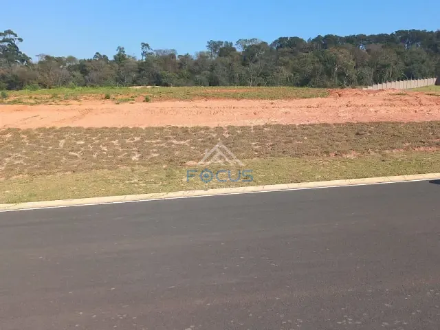 Terreno com 1500m², à venda, no bairro Ivoturucaia em Jundiaí