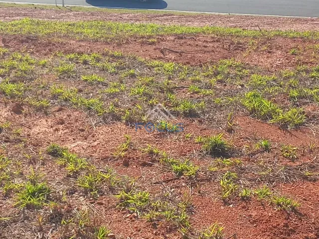 Terreno com 1500m², à venda, no bairro Ivoturucaia em Jundiaí