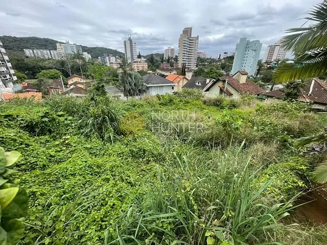 Terreno com 996m², à venda, no bairro Atiradores em Joinville