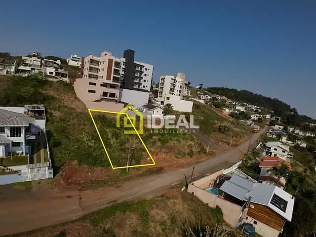 Terreno com 483m², à venda, no bairro São Cristóvão em Concórdia