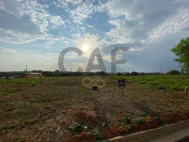 Terreno com 256m², à venda, no bairro Jardim Europa em Holambra