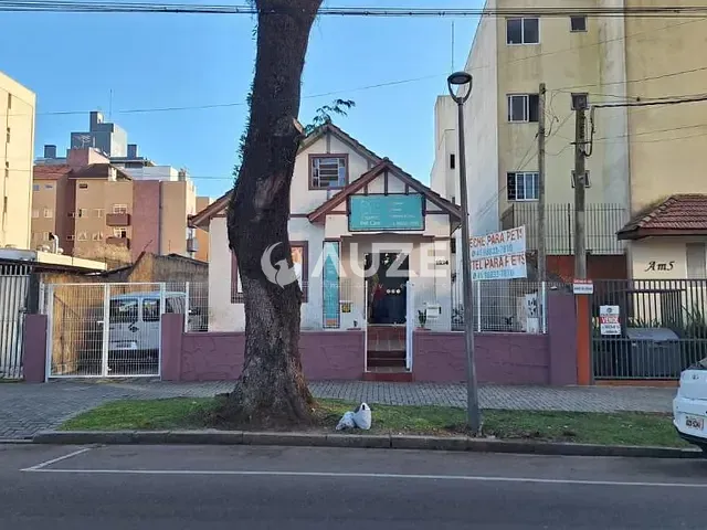 Terreno à venda, no bairro Água Verde em Curitiba