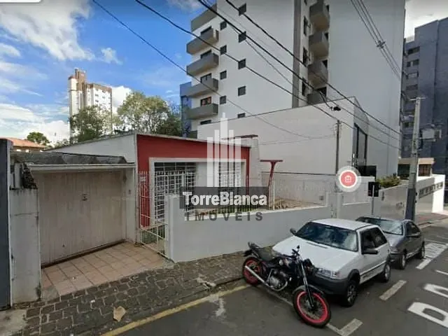 Casa com 392m², para alugar, no bairro Centro em Ponta Grossa