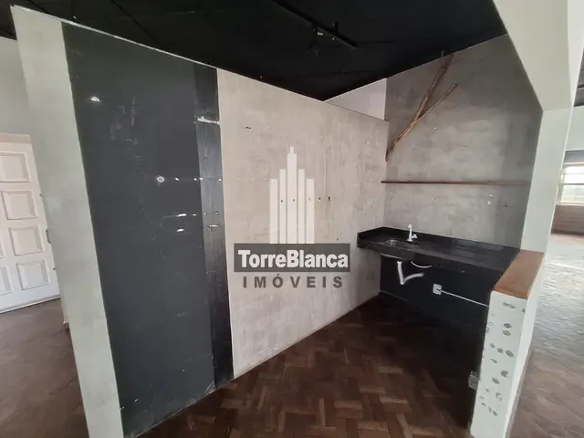 Casa com 392m², para alugar, no bairro Centro em Ponta Grossa