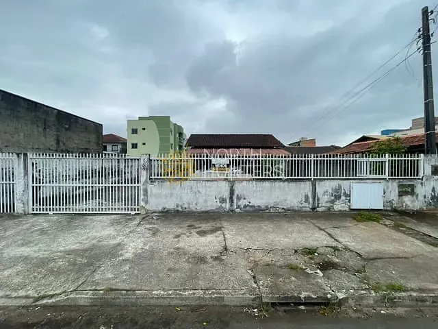 Terreno com 700m², à venda, no bairro Aventureiro em Joinville