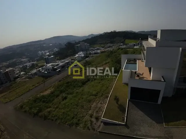 Terreno com 450m², à venda, no bairro São Cristóvão em Concórdia