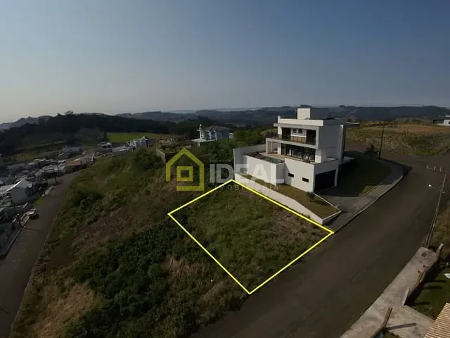 Terreno com 450m², à venda, no bairro São Cristóvão em Concórdia