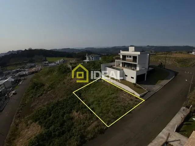 Terreno com 450m², à venda, no bairro São Cristóvão em Concórdia