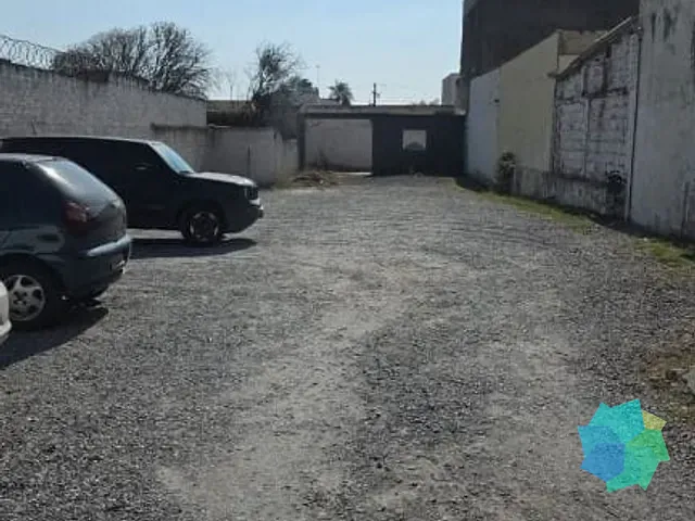 Terreno com 428m², à venda, no bairro Centro em Salto
