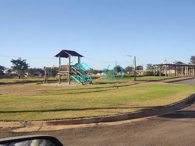 Terreno com 1000m², à venda, no bairro Estância Vargem Bonita em Senador Canedo