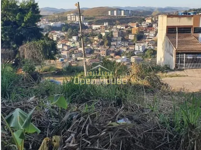 Terreno com 746m², à venda, no bairro Jardim Amália em Volta Redonda