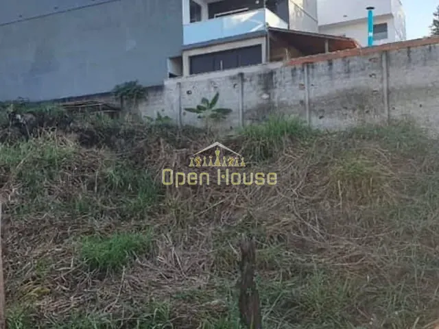 Terreno com 746m², à venda, no bairro Jardim Amália em Volta Redonda