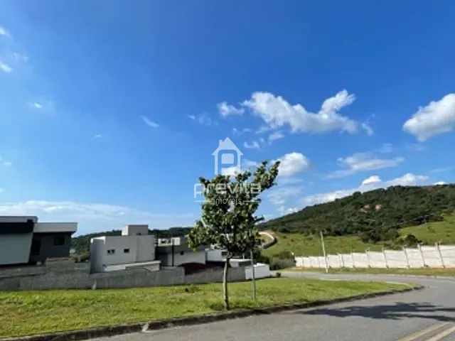 Terreno com 445m², à venda, no bairro Loteamento Residencial Fazenda Casa Grande em Taubaté