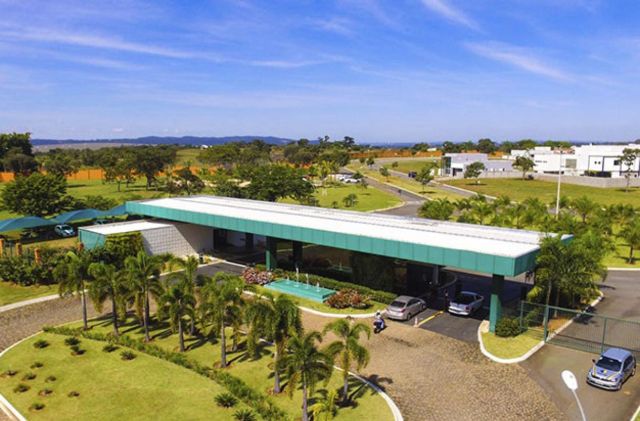 Terreno com 450m², à venda, no bairro Não Informado em Goiânia