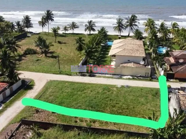 Terreno com 656m², à venda, no bairro Olivença em Ilhéus