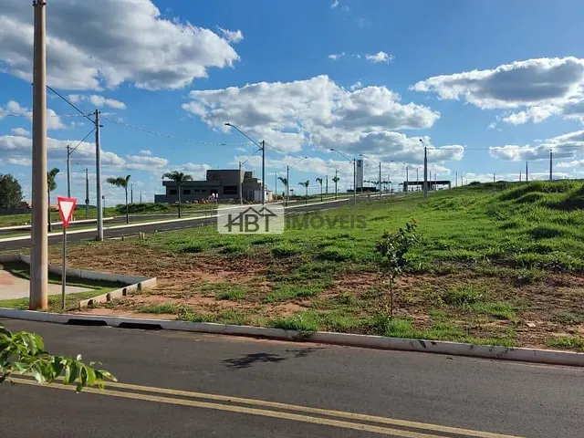 Terreno com 319m², à venda, no bairro Jardim Godoy em Bauru