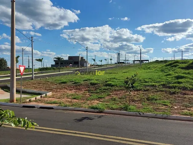 Terreno com 319m², à venda, no bairro Jardim Godoy em Bauru