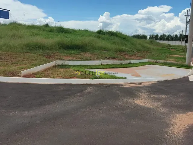 Terreno com 319m², à venda, no bairro Jardim Godoy em Bauru