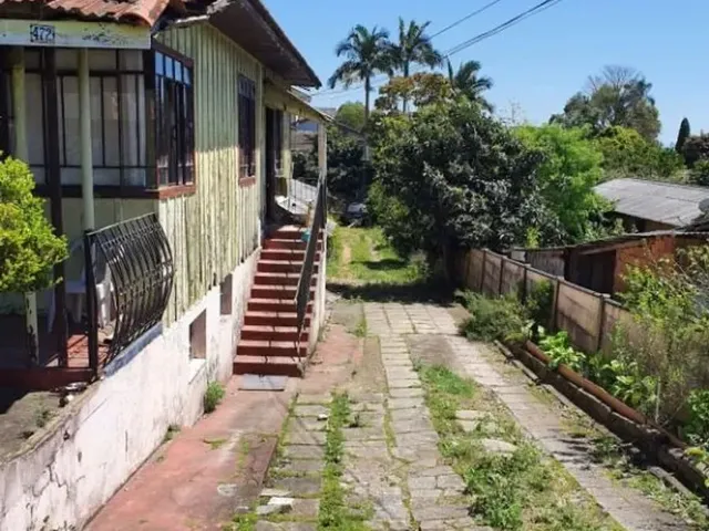 Terreno à venda, no bairro Boqueirão em Curitiba