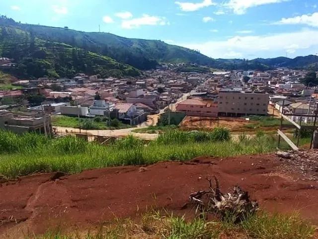 Terreno com 220m², à venda, no bairro Vale das Hortênsias em Itajubá
