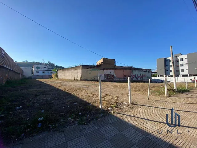 Terreno com 885m², à venda, no bairro Vila Mury em Volta Redonda