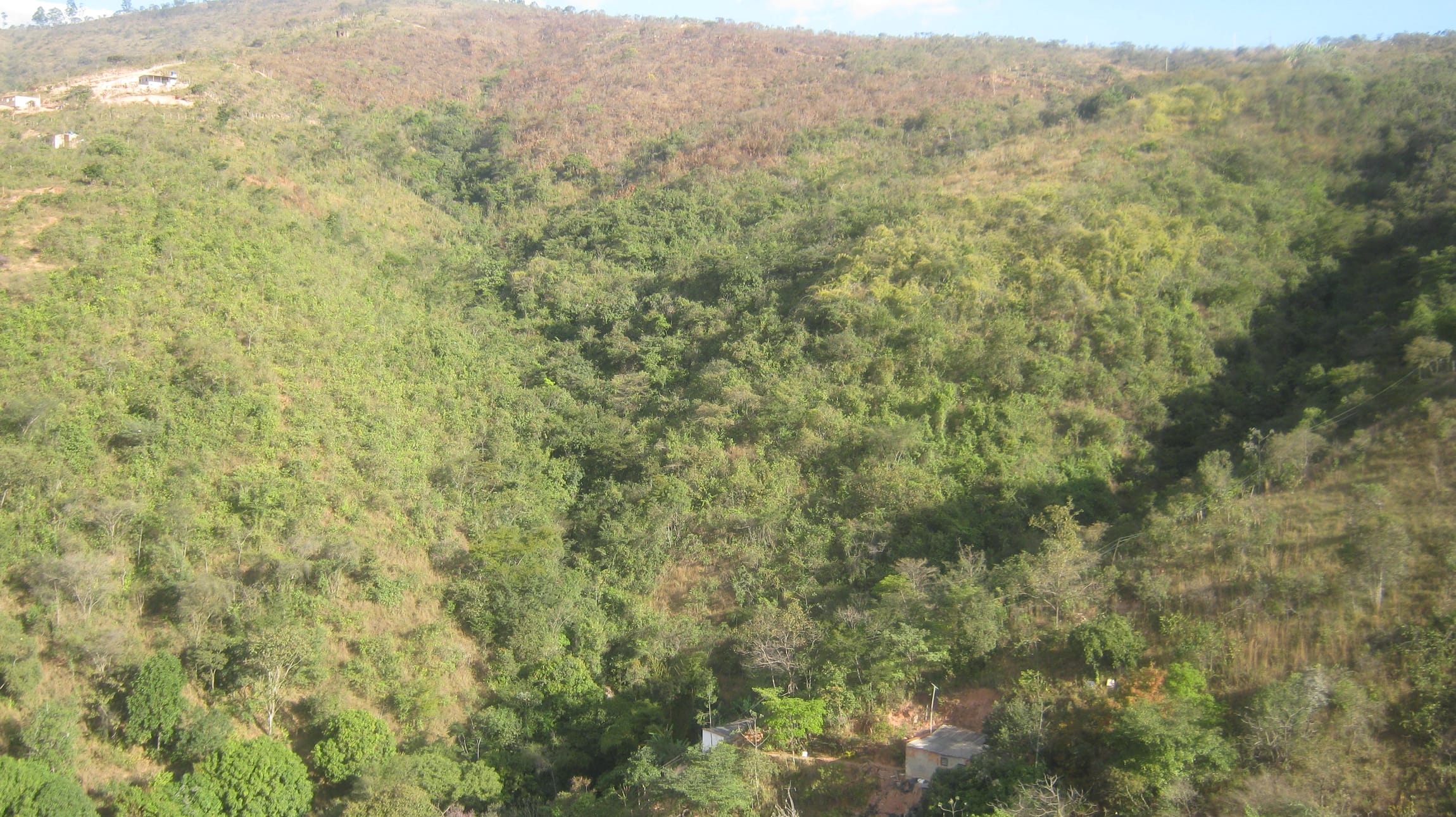 Terreno composto por 02 lotes num total de 4.000 m ² e com a taxa de ocupação de 60%, e taxa de aproveitamento de 1,5, Santo Antônio (Roça Grande), Sabará miniatura 8