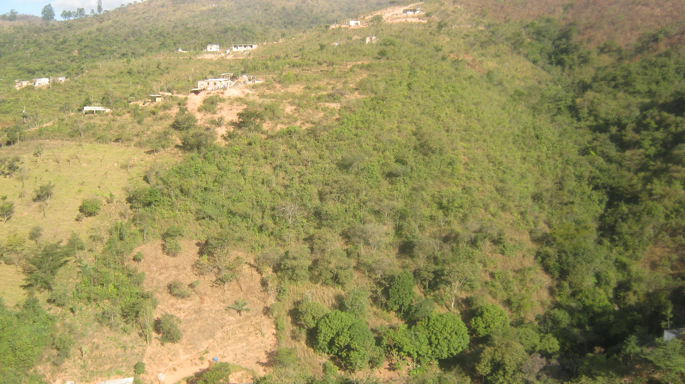 Terreno composto por 02 lotes num total de 4.000 m ² e com a taxa de ocupação de 60%, e taxa de aproveitamento de 1,5, Santo Antônio (Roça Grande), Sabará miniatura 23