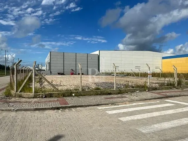 Terreno com 1400m², à venda, no bairro Santa Luzia em Tijucas
