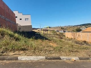 Foto do Terreno-Terreno à venda, 200 m² por R$ 81.000 - Parque dos Ipês II - Guaxupé/MG