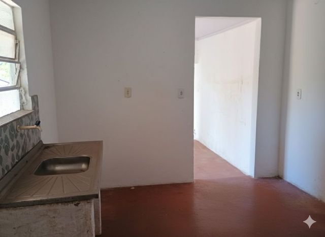 Terreno com 300m², à venda, no bairro Vila Romana em Goiânia