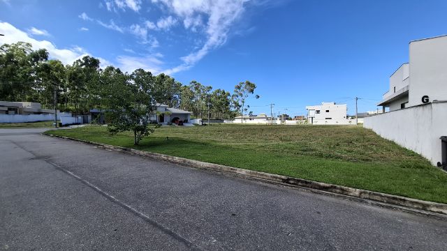 Terreno com 360m², à venda, no bairro Inoã (Inoã) em Maricá