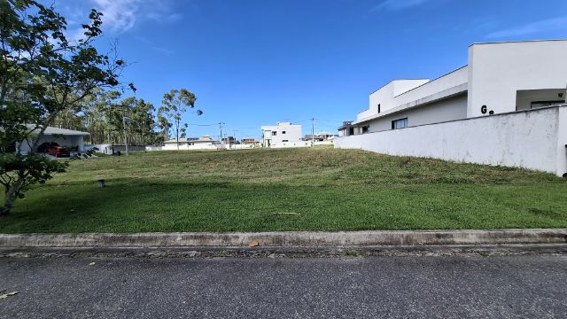 Terreno com 360m², à venda, no bairro Inoã (Inoã) em Maricá