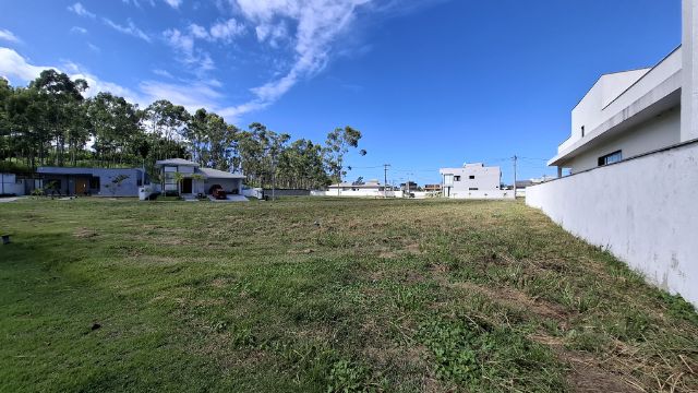 Terreno com 360m², à venda, no bairro Inoã (Inoã) em Maricá