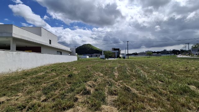 Terreno com 360m², à venda, no bairro Inoã (Inoã) em Maricá