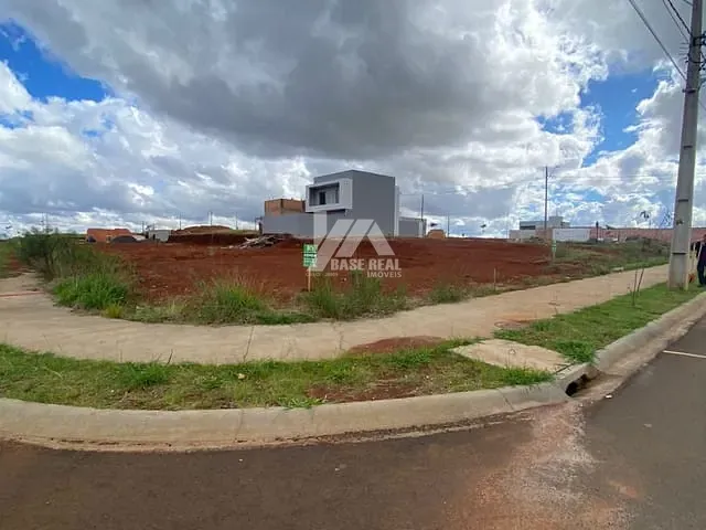 Terreno com 270m², à venda, no bairro Industrial em Guarapuava